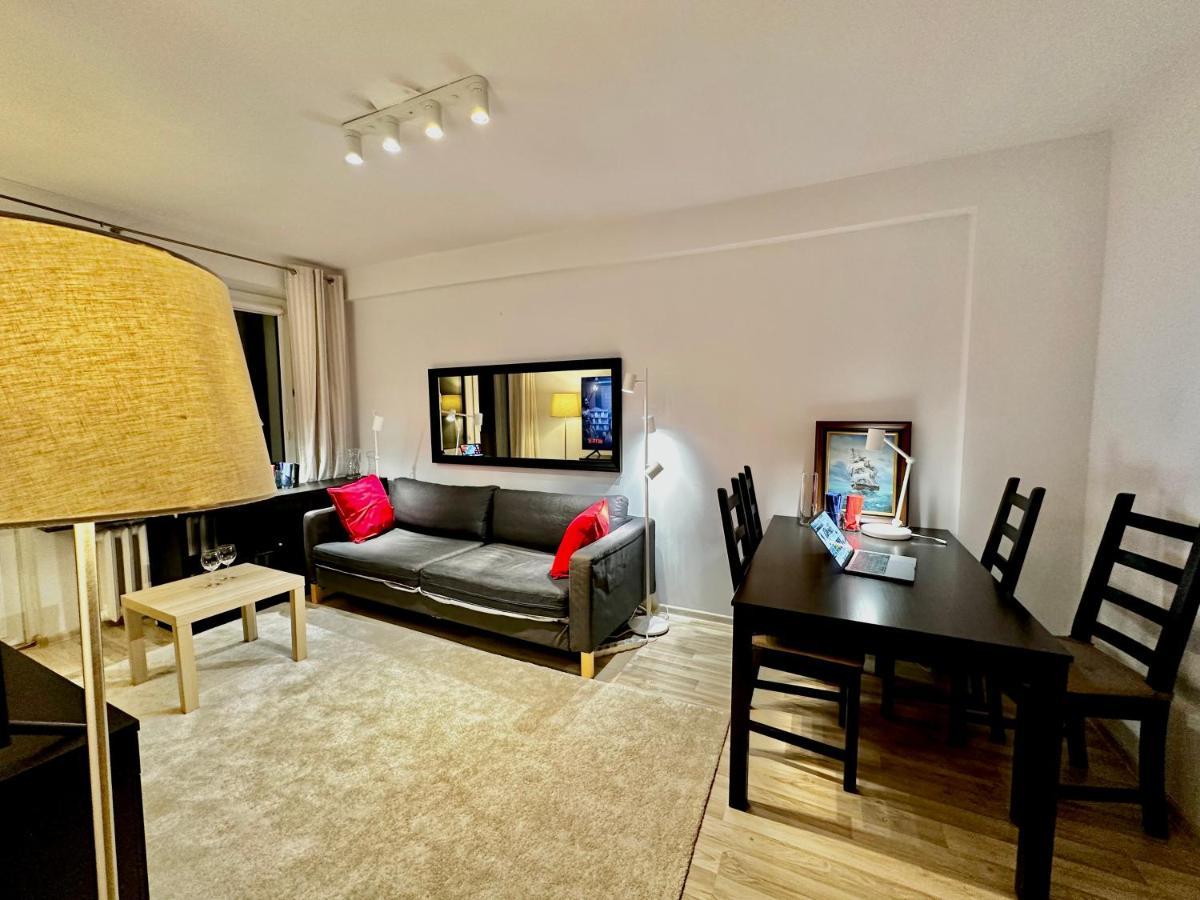 Decor 3 Metro Fast Wifi 1Gbs 80'Tv Hbo Disney Appletv Warschau Buitenkant foto