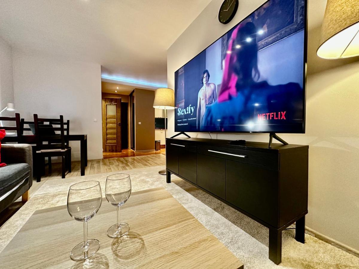 Decor 3 Metro Fast Wifi 1Gbs 80'Tv Hbo Disney Appletv Warschau Buitenkant foto