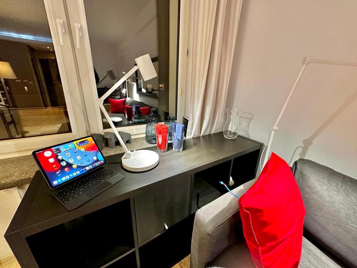 Decor 3 Metro Fast Wifi 1Gbs 80'Tv Hbo Disney Appletv Warschau Buitenkant foto