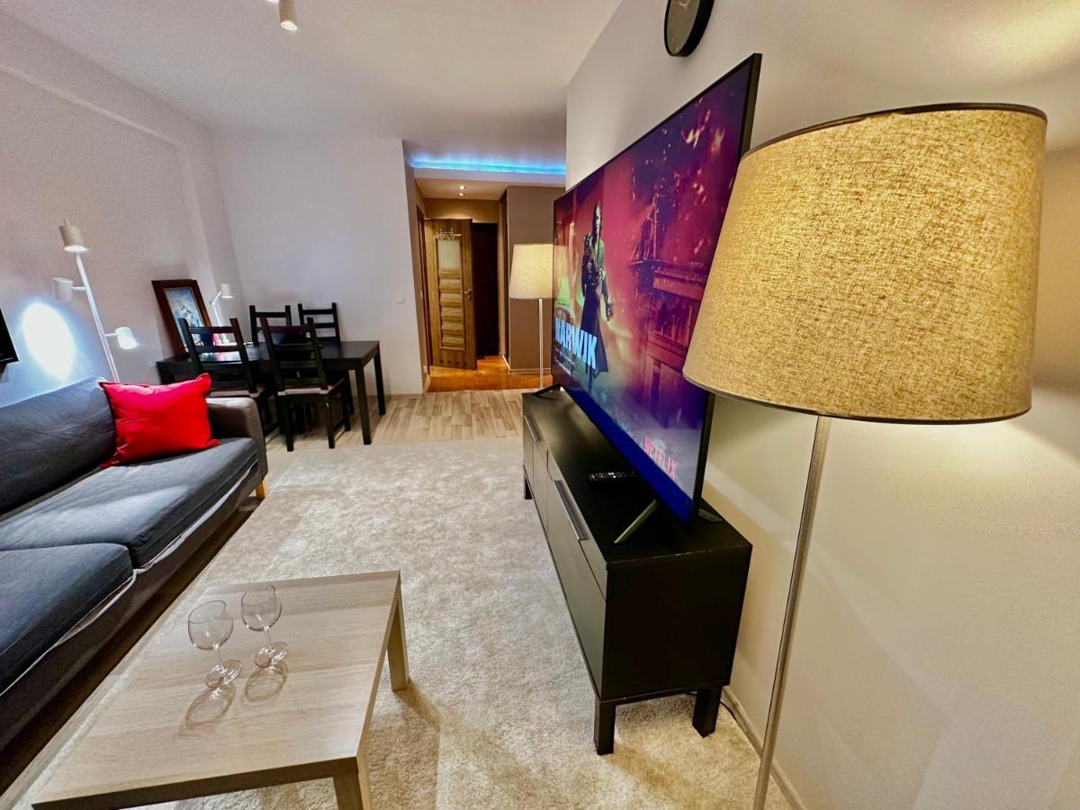 Decor 3 Metro Fast Wifi 1Gbs 80'Tv Hbo Disney Appletv Warschau Buitenkant foto